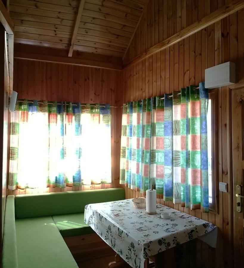Camping - Bungalows La Soleia D'Oix Ngoại thất bức ảnh